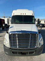 2013 Freightliner Cascadia 125, 599k, Cummins ISX, AUTO, APU, Fresh Rubber