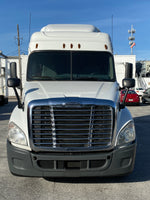 2013 Freightliner Cascadia 125, 599k, Cummins ISX, AUTO, APU, Fresh Rubber