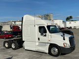 2013 Freightliner Cascadia 125, 599k, Cummins ISX, AUTO, APU, Fresh Rubber