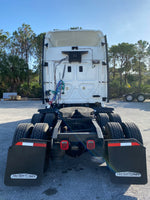 2013 Freightliner Cascadia 125, 599k, Cummins ISX, AUTO, APU, Fresh Rubber