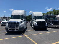 2015 Freightliner Cascadia 125, DD15, 12 Speed AUTO!!!!