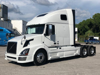 2012 Volvo VNL 670 Semi Truck, 8 NEW TIRES,WORKSTATION, FRIDGE