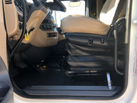 2017 Peterbilt 579 13 Speed,CUMMINS, Leather, APU, Inverter, 1 Owner FL truck