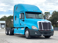 2014 Freightliner Cascadia 125, Cummins ISX, 10 Speed, APU, Fresh Drive tires,Fridge