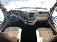 2017 Peterbilt 579 13 Speed,CUMMINS, Leather, APU, Inverter, 1 Owner FL truck