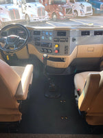 2017 Peterbilt 579 13 Speed,CUMMINS, Leather, APU, Inverter, 1 Owner FL truck