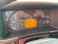 2015 Volvo VNL 670 D13,I-shift AUTO, APU, INVERTER, 627K