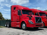 2015 Volvo VNL 670 D13,I-shift AUTO, APU, INVERTER, 627K