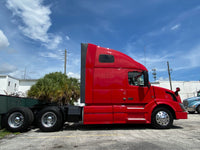 2015 Volvo VNL 670 D13,I-shift AUTO, APU, INVERTER, 627K
