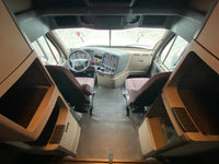 2016 Freightliner Cascadia EVO, Cummins ISX, AUTO, APU, 641k Miles