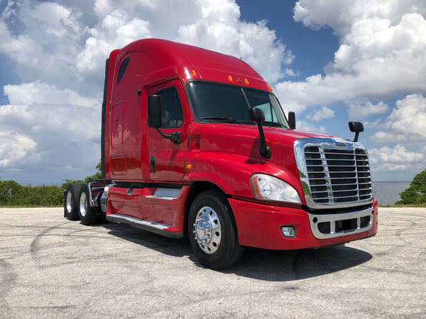 2012 Freightliner Cascadia 125, 442k, Cummins ISX, ULTRASHIFT, APU,Inverter