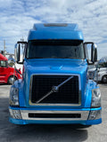 2014 Volvo VNL780, Volvo D13,  I-shift AUTO, 77" Condo + Work Station, Inverter, Fridge!