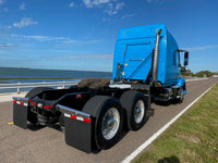 2013 Volvo VNL630 SUPER LOW MILE 219K - MINT, One owner