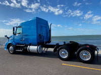2013 Volvo VNL630 SUPER LOW MILE 219K - MINT, One owner