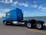 2013 Volvo VNL630 SUPER LOW MILE 219K - MINT, One owner