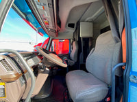 2013 Volvo VNL630 SUPER LOW MILE 219K - MINT, One owner