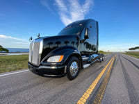 2013 KW Kenworth T700 CUMMINS,13 Speed, Double Bunk,Fresh tires,522K