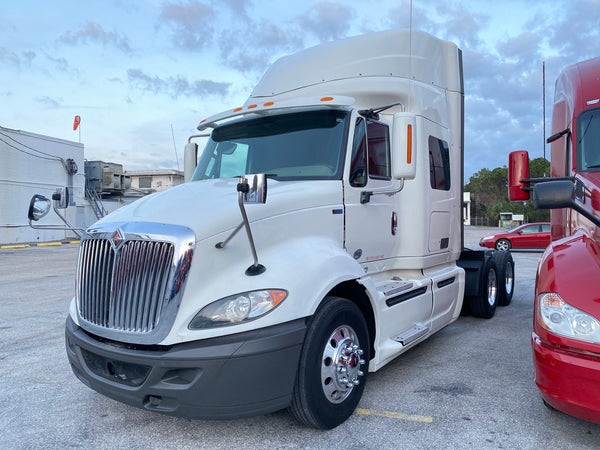 2013 International ProStar+ 10 Speed, Priced to sell today.