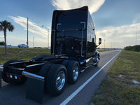 2013 KW Kenworth T700 CUMMINS,13 Speed, Double Bunk,Fresh tires,522K