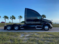 2013 KW Kenworth T700 CUMMINS,13 Speed, Double Bunk,Fresh tires,522K