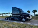 2013 KW Kenworth T700 CUMMINS,13 Speed, Double Bunk,Fresh tires,522K
