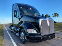 2013 KW Kenworth T700 CUMMINS,13 Speed, Double Bunk,Fresh tires,522K