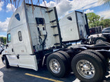 2017 Freightliner Cascadia AUTO, DD15,Thermo King APU, DOUBLE BUNK!