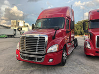 2011 Freightliner Cascadia, NEW TIRES,  860k, Cummins ISX, ULTRASHIFT, APU