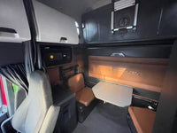 2019 FREIGHTLINER CASCADIA 126, DD15, DT-12 AUTO,759k miles, TK APU, Driver Loft!