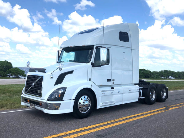 2009 Volvo VNL 670,D13, AUTO-Shift, APU, INVERTER, 900k