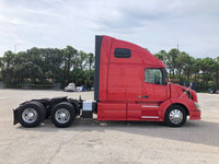 2012 Volvo VNL 670 CUMMINS ISX, AUTO, APU, INVERTER, 615K