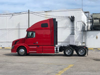 2012 Volvo VNL 670 CUMMINS ISX, AUTO, APU, INVERTER, 615K