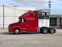 2012 Volvo VNL 670 CUMMINS ISX, AUTO, APU, INVERTER, 615K