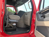 2011 Freightliner Cascadia Cummins ISX, APU, AUTOMATIC, 600k