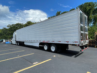 2010 Utility 3000R Reefer Trailer w/ Thermo King