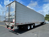 2010 Utility 3000R Reefer Trailer w/ Thermo King