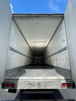 2010 Utility 3000R Reefer Trailer w/ Thermo King