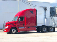 2011 Freightliner Cascadia, NEW TIRES,  860k, Cummins ISX, ULTRASHIFT, APU