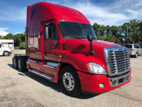 2011 Freightliner Cascadia, NEW TIRES,  860k, Cummins ISX, ULTRASHIFT, APU