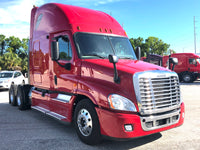 2011 Freightliner Cascadia, NEW TIRES,  860k, Cummins ISX, ULTRASHIFT, APU