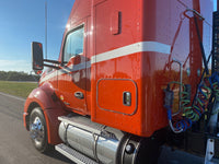 2015 KW Kenworth T680 590k miles, AUTO, Cummins, NEW TIRES,Light Weight SEMI