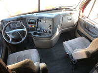 2011 Freightliner Cascadia, NEW TIRES,  860k, Cummins ISX, ULTRASHIFT, APU