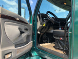 2013 KW Kenworth T700 485HP, AUTOMATIC, Fridge, Double Bunk, Virgin tires,699k