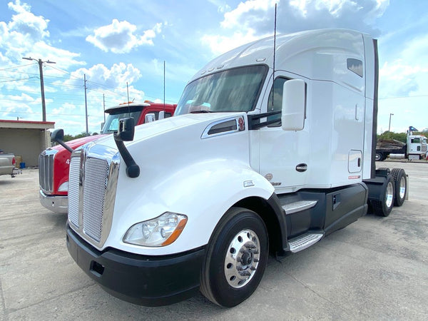 2016 KW Kenworth T680, Cummins ISX 450, Automatic, 547k Miles!!!!