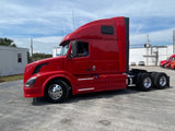 2013 Volvo VNL 670 CUMMINS ISX, AUTO, APU, INVERTER, 577K