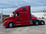 2013 Volvo VNL 670 CUMMINS ISX, AUTO, APU, INVERTER, 577K