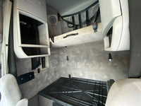2009 Volvo VNL 670,D13,APU, 10 Speed, Fresh tires, 900k