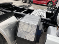 2009 Volvo VNL 670,D13,APU, 10 Speed, Fresh tires, 900k