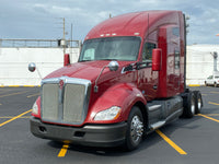 ONLY 311k MILES 2015 Kenworth T680, 455 HP, AUTO, Big Sleeper, Fridge, Inverter APU