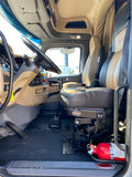 2016 Peterbilt 579 501K Miles 10 SPEED NEW Virgin tires, NAV,  CLEAN!!!